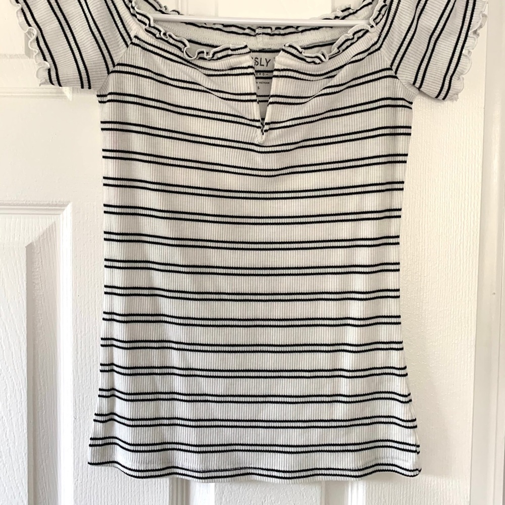 Striped Ruffle Tee - Picture 2 of 5